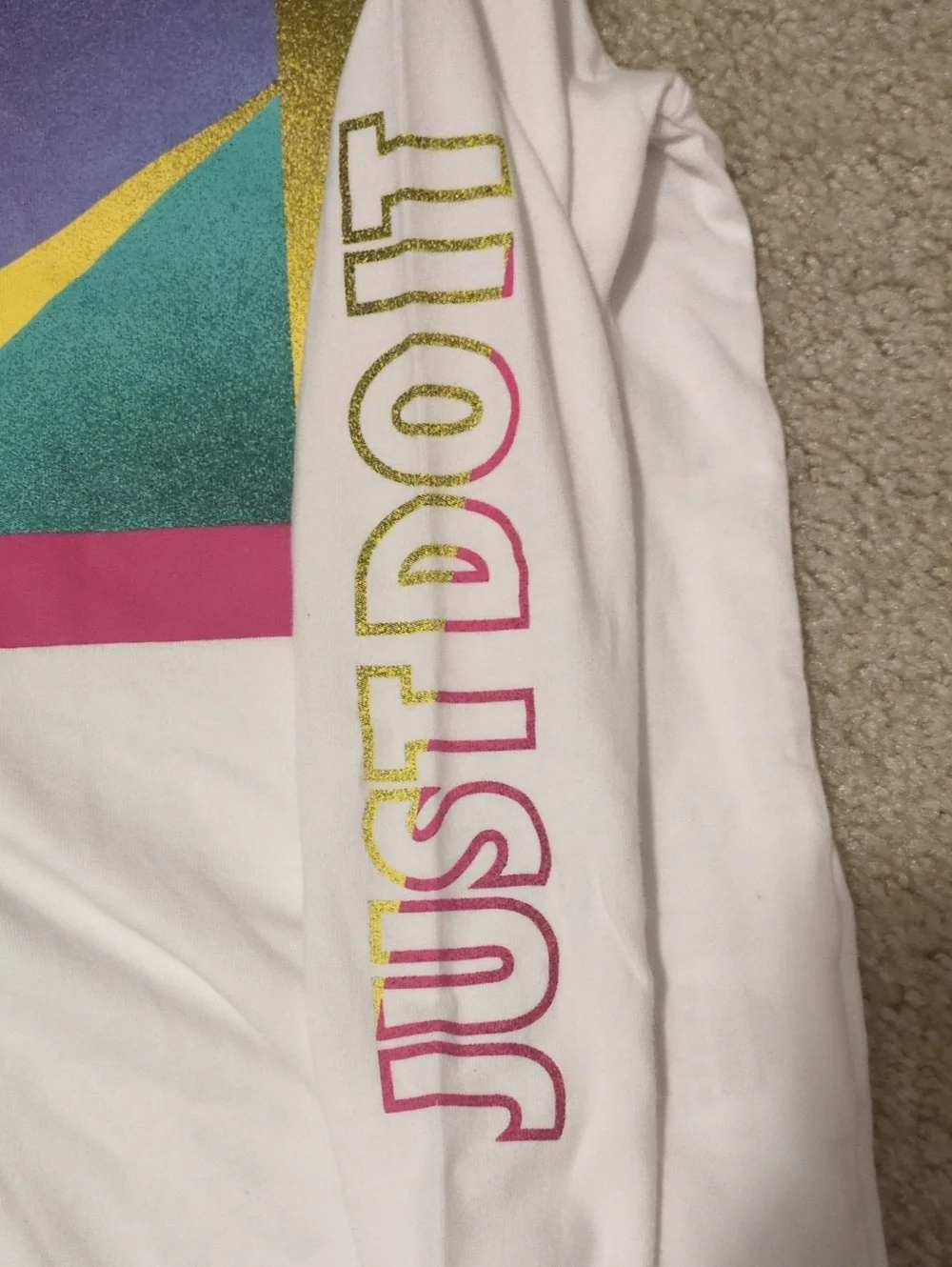 NEW Nike Graphic Tee Kids